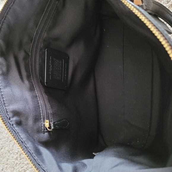 coach crossbody - Picture 3 of 4